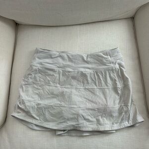 Lululemon white skirt size 4